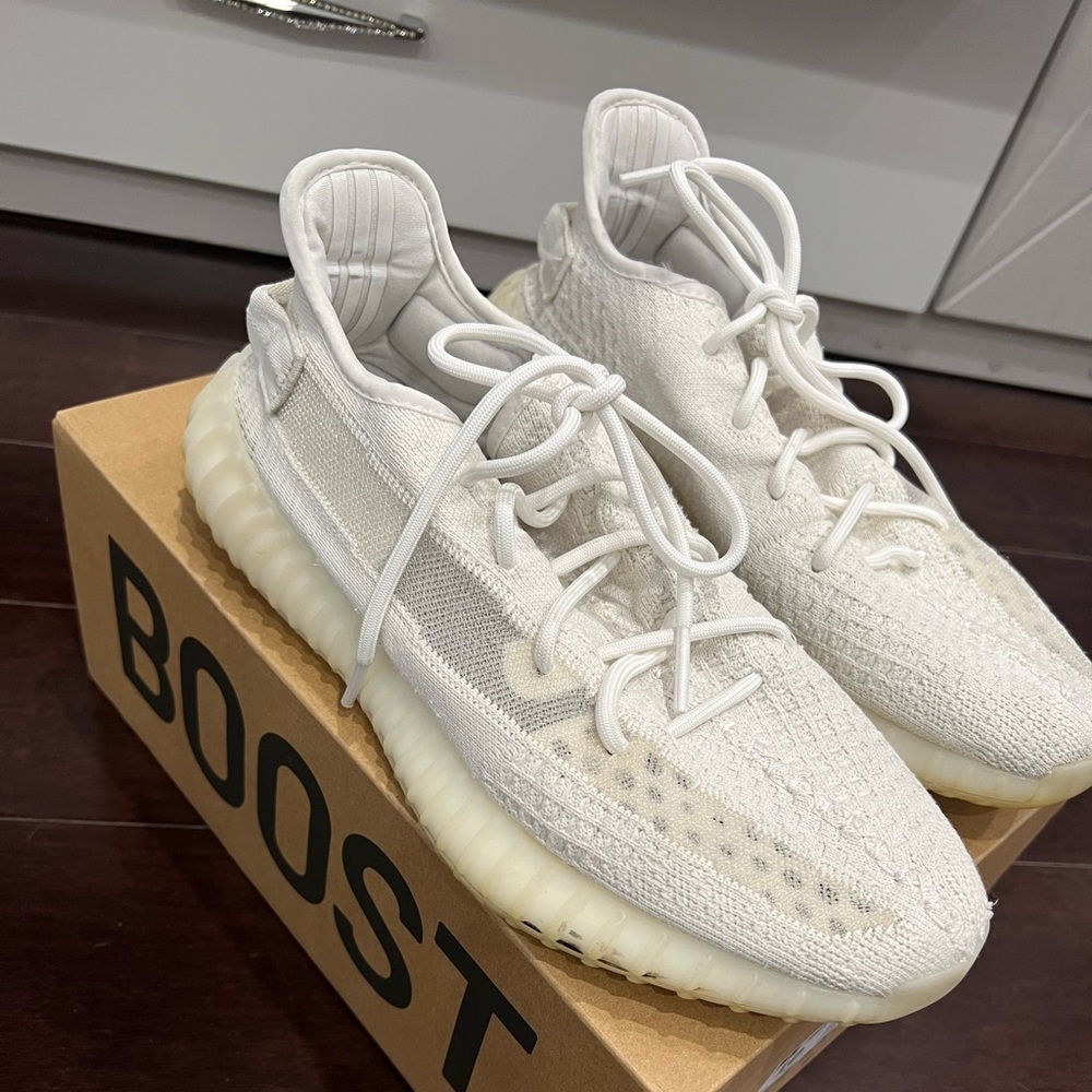 Like new Yeezy 350 v2 men shoe